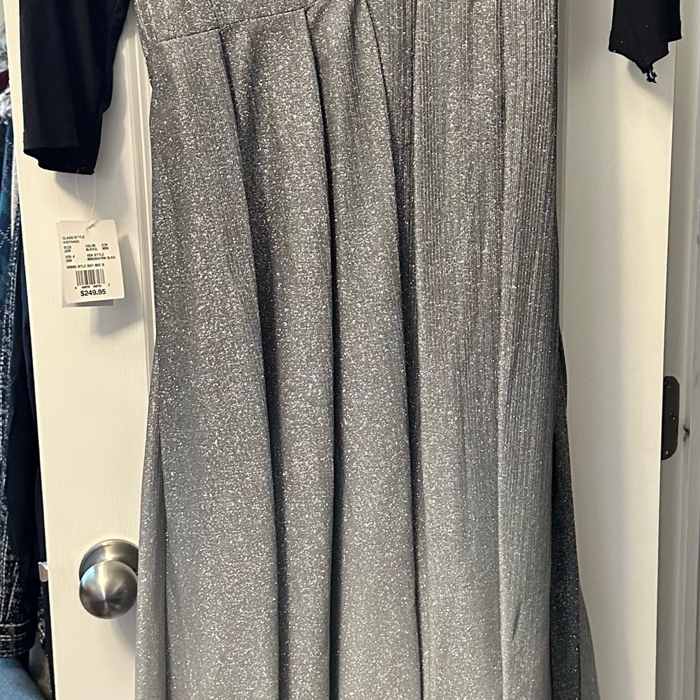 Elegant Silver Women's Skirt